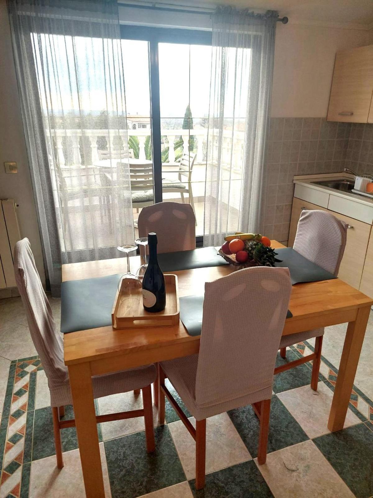 Apartman Andela Labinci Exterior foto