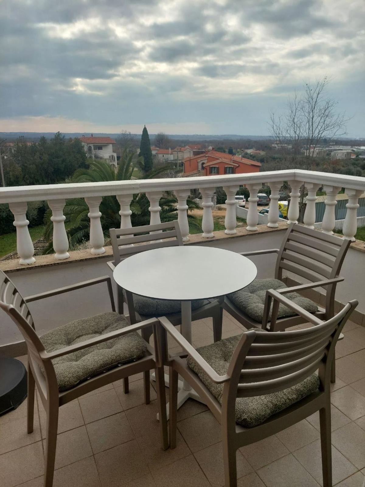 Apartman Andela Labinci Exterior foto