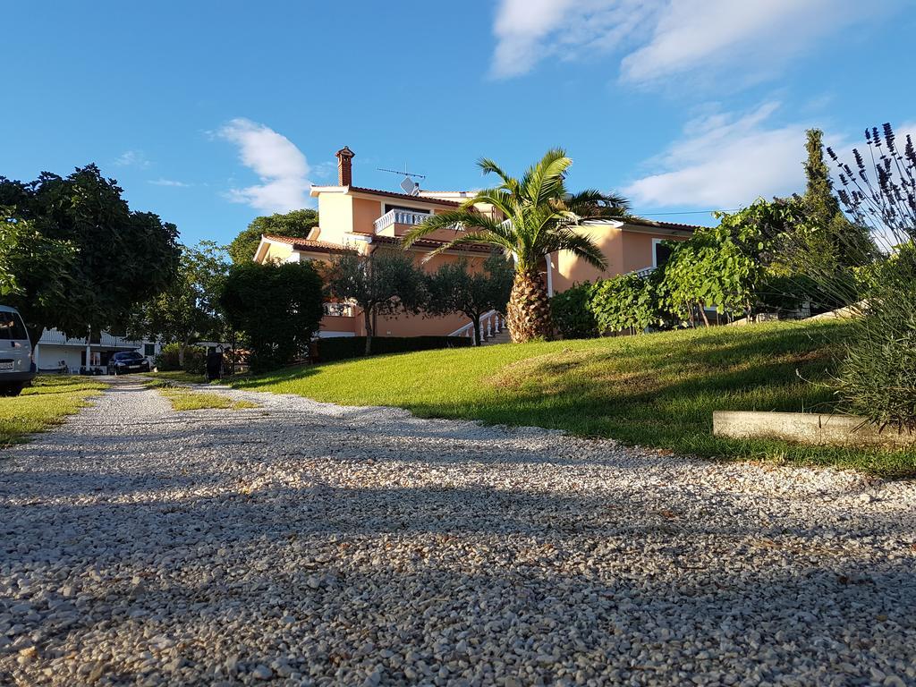 Apartman Andela Labinci Exterior foto