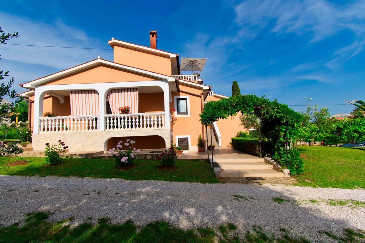 Apartman Andela Labinci Exterior foto